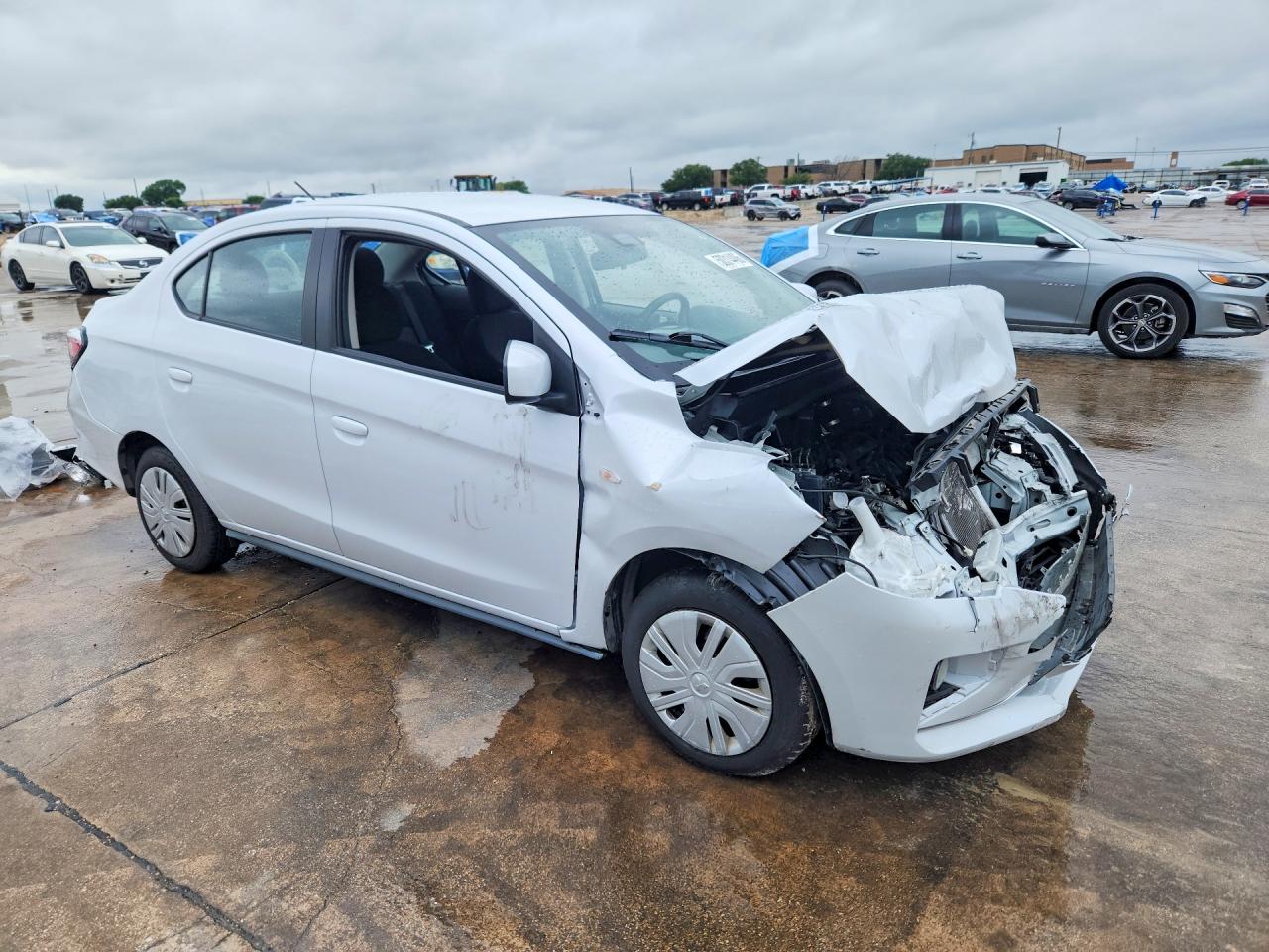 Mitsubishi Mirage G4 Es