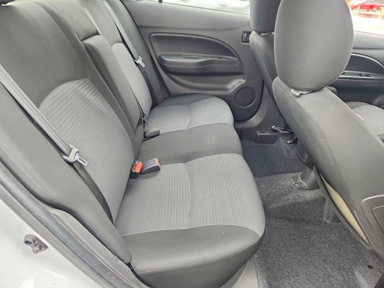 Mitsubishi Mirage G4 Es