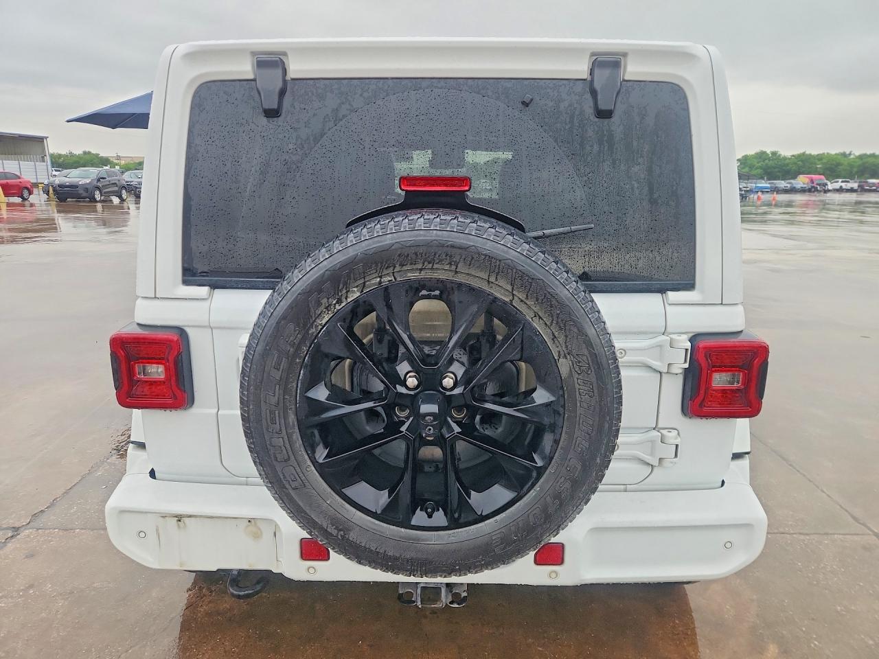 Jeep Wrangler Sahara