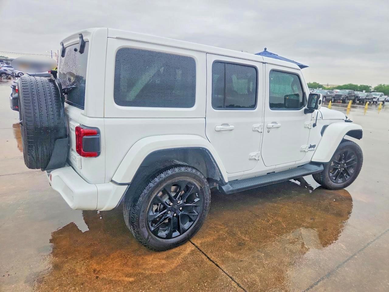 Jeep Wrangler Sahara