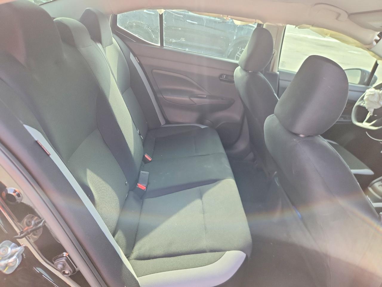 Nissan Versa S