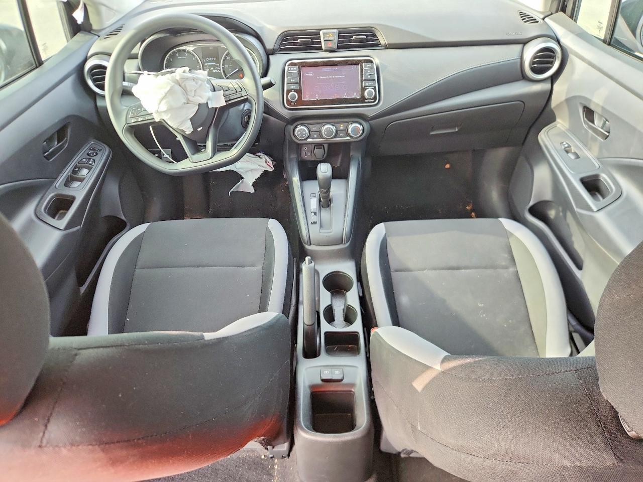 Nissan Versa S