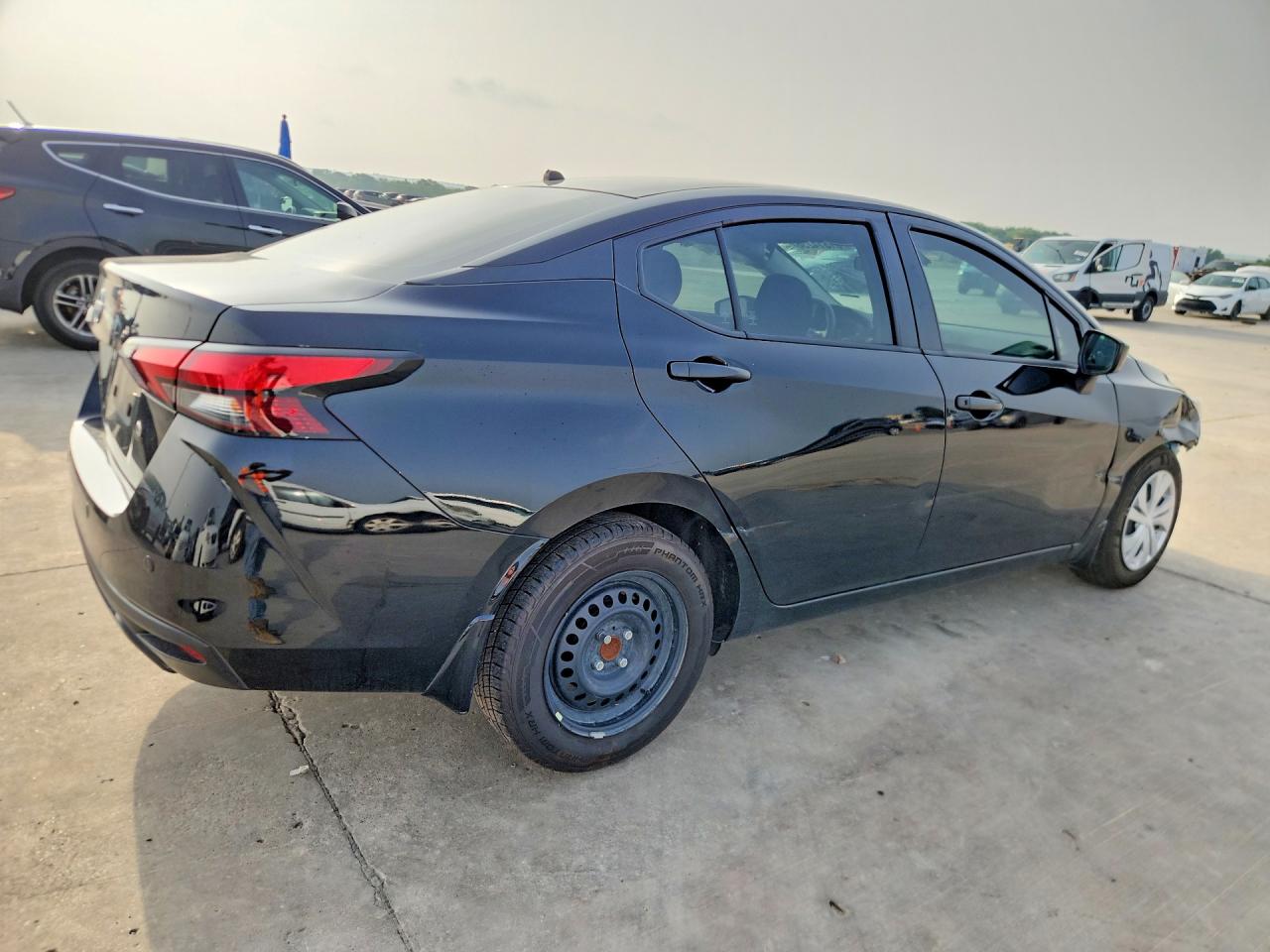 Nissan Versa S