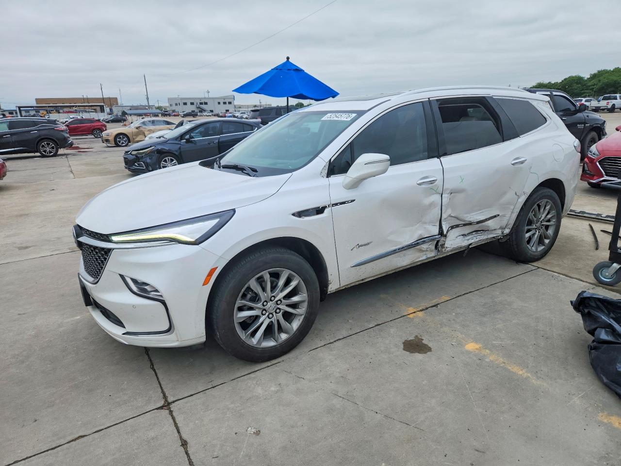 Salvage Buick Enclave Image