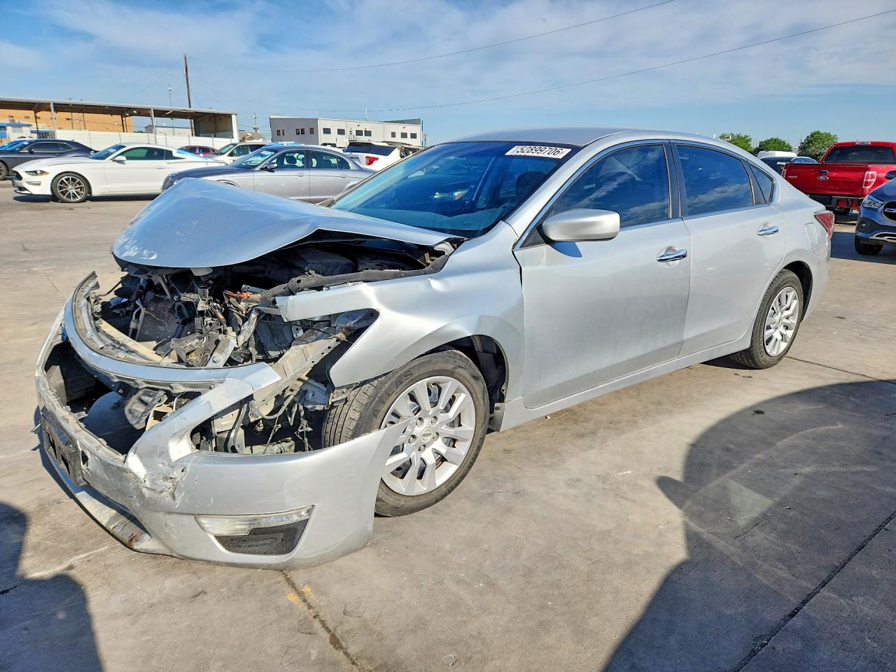 Salvage Nissan Altima Image