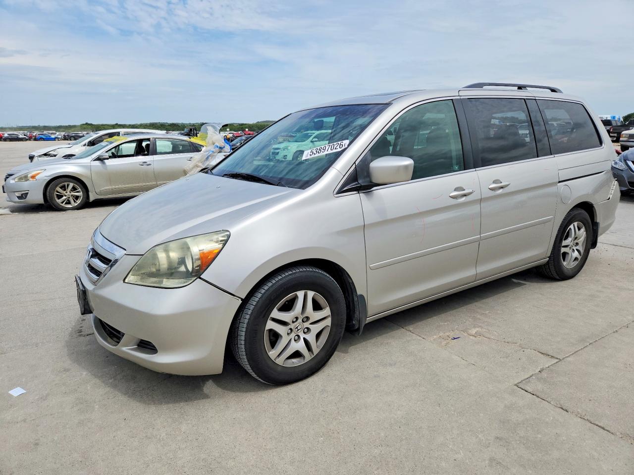 Salvage Honda Odyssey Image