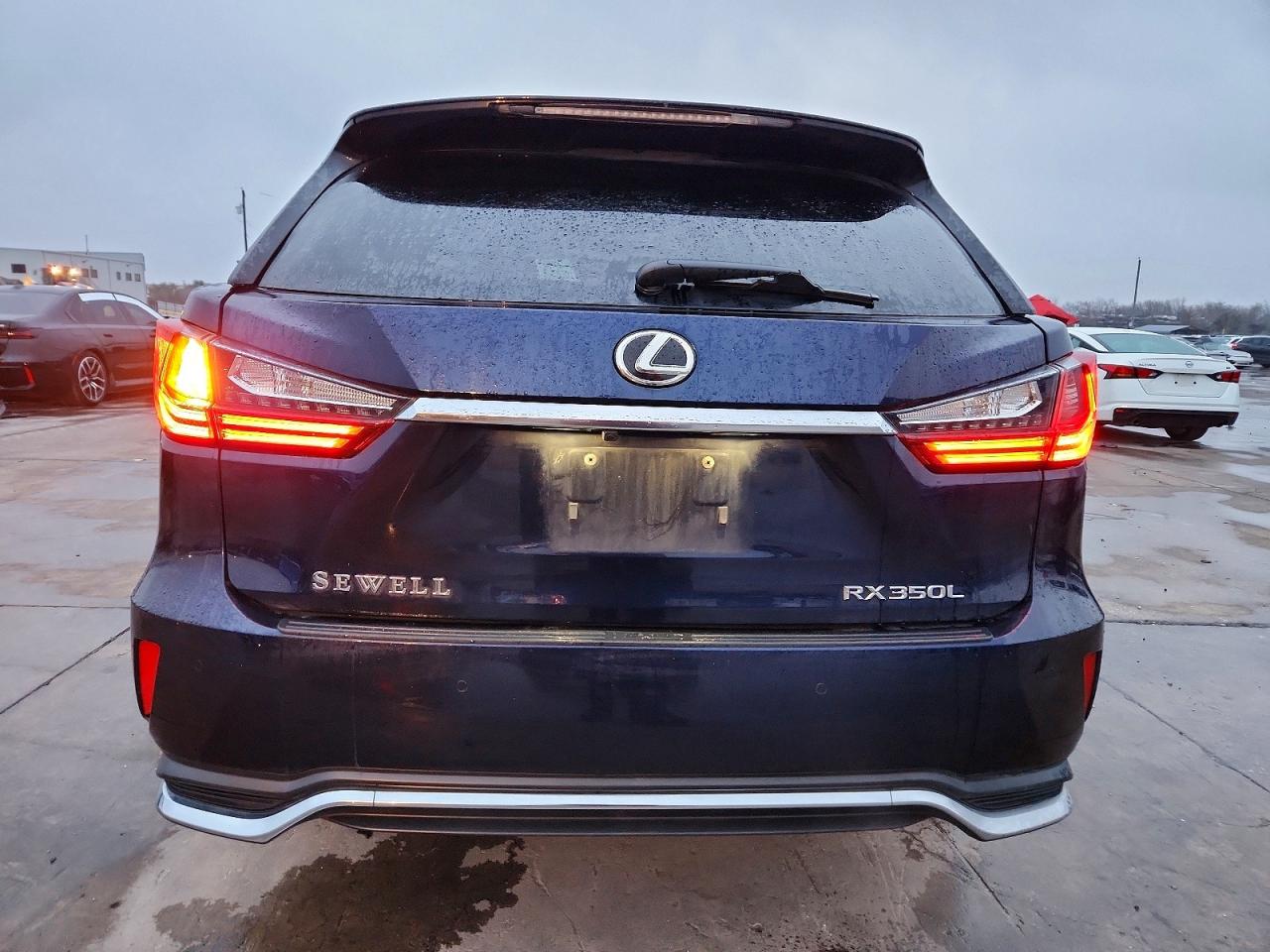 Lexus RX Base