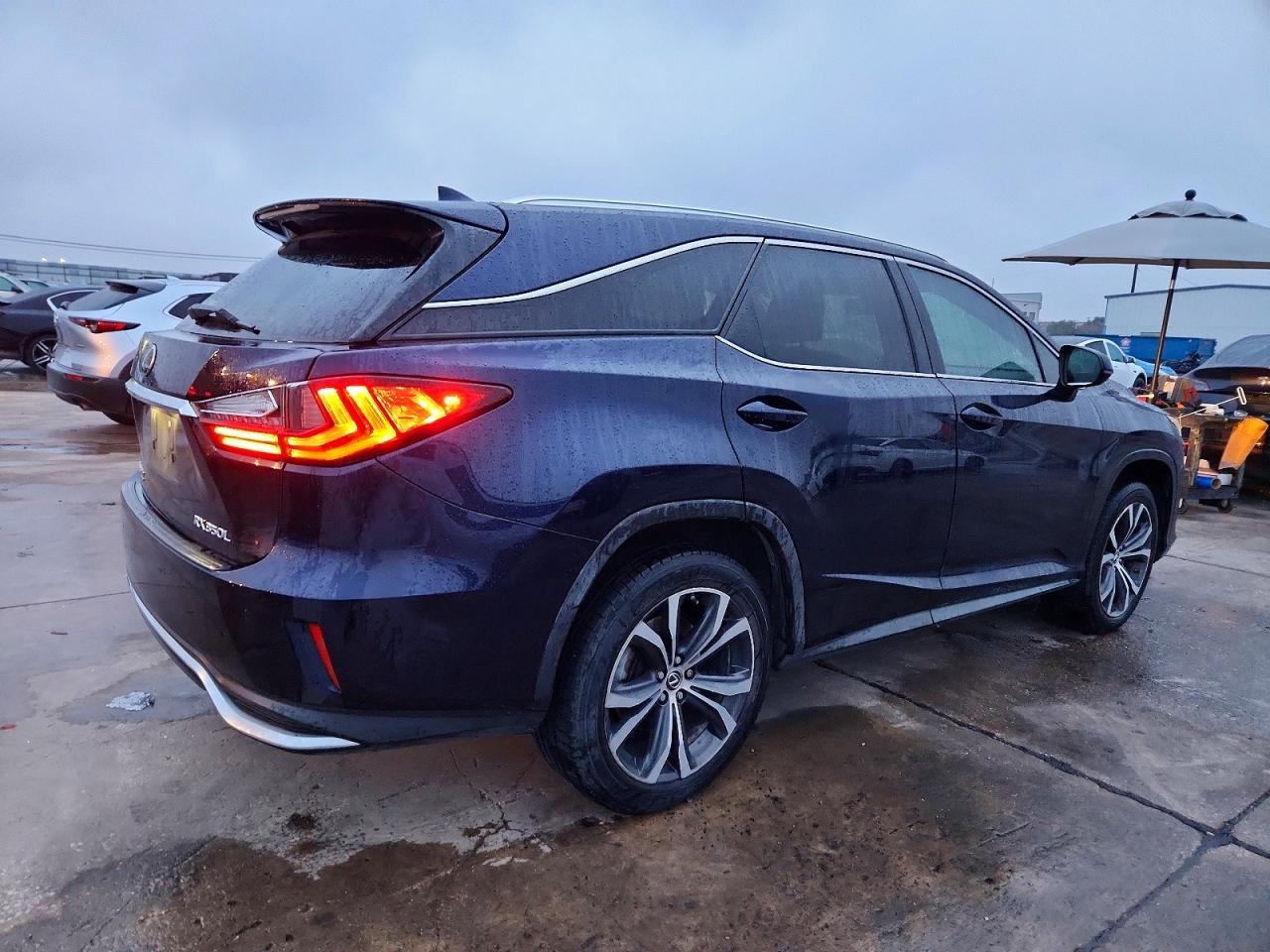 Lexus RX Base