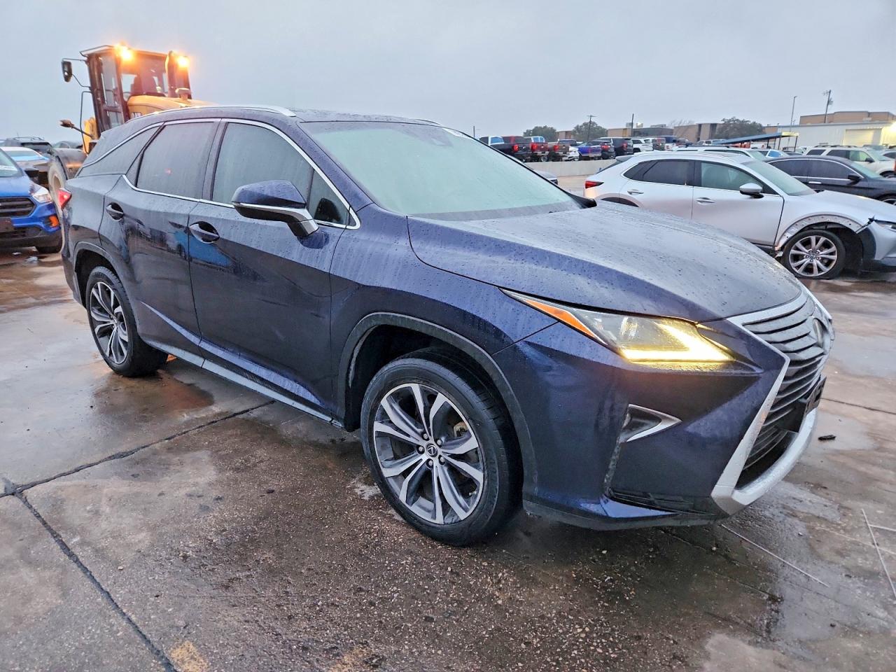 Lexus RX Base