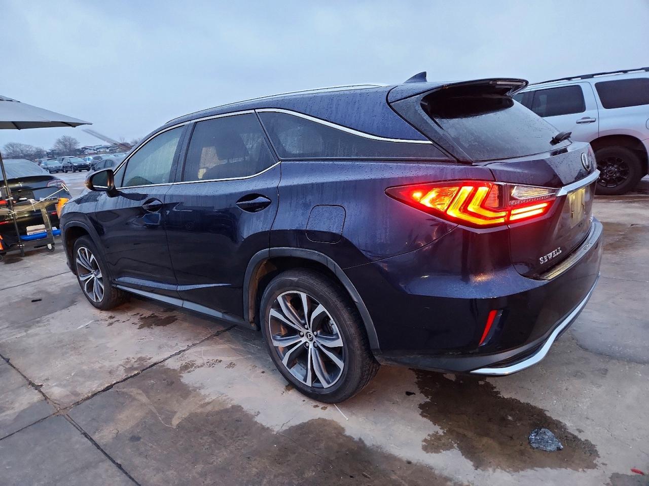Lexus RX Base