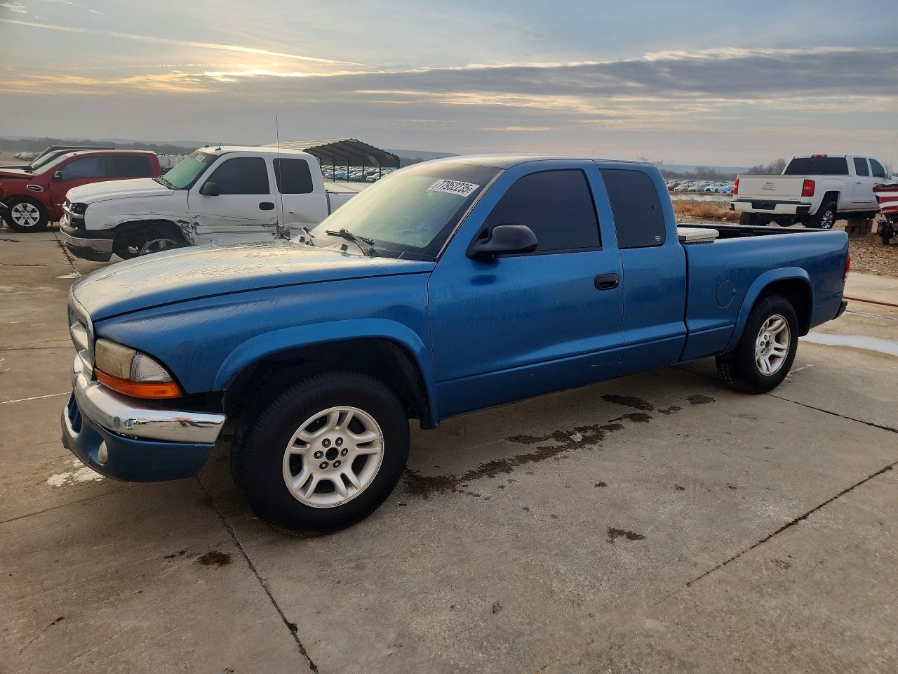 Salvage Dodge Dakota Image