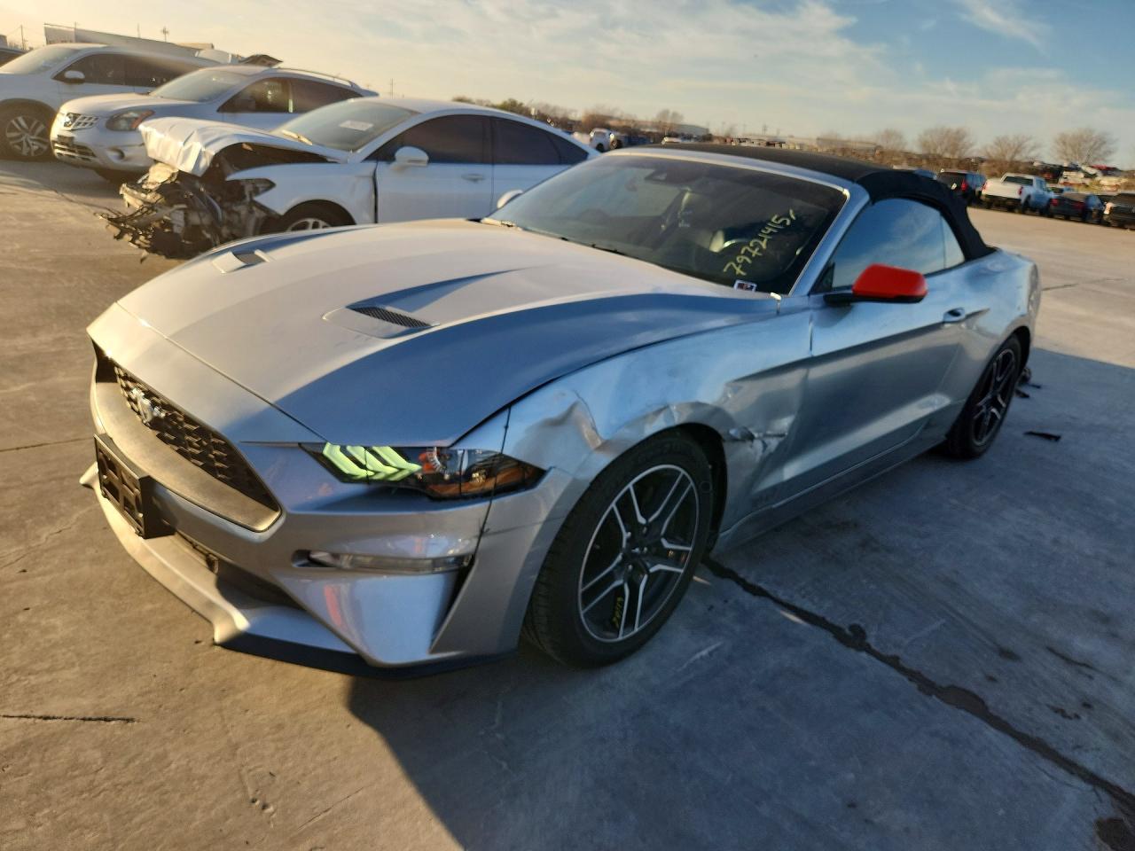 Salvage Ford Mustang Image