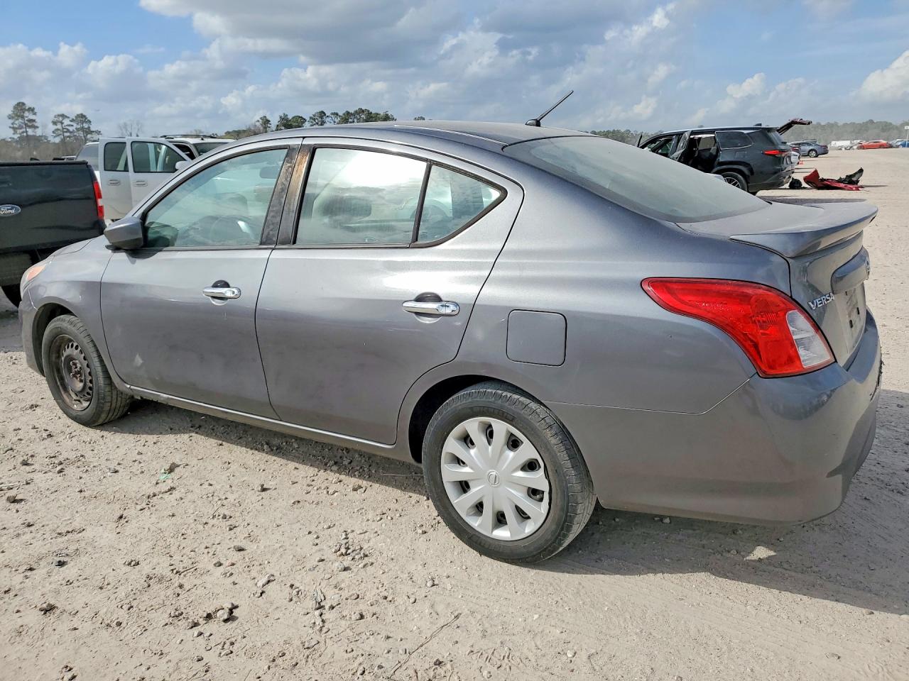 Nissan Versa 1.6 Sv