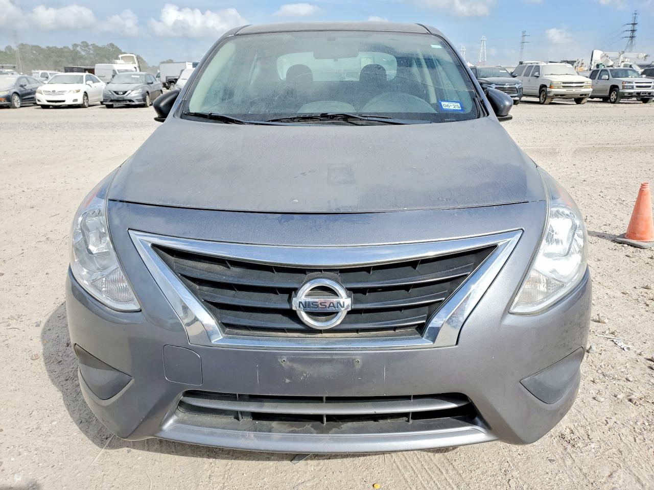 Nissan Versa 1.6 Sv