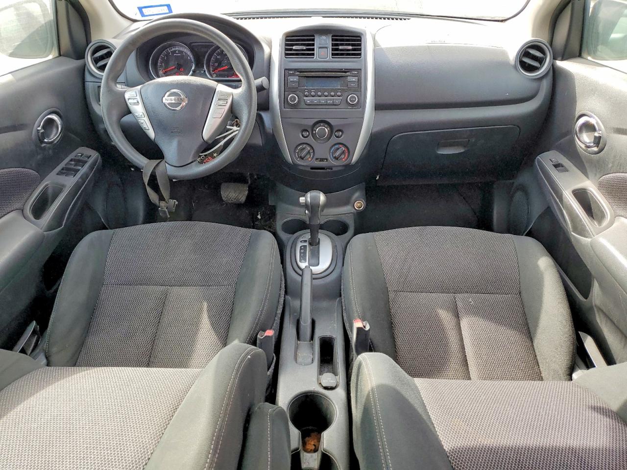 Nissan Versa 1.6 Sv