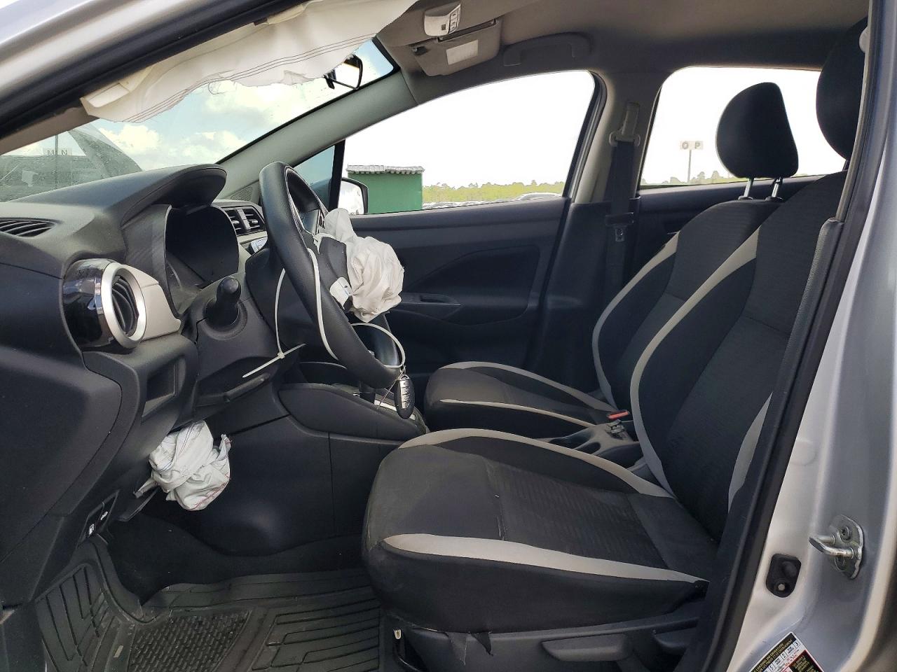 Nissan Versa Sv