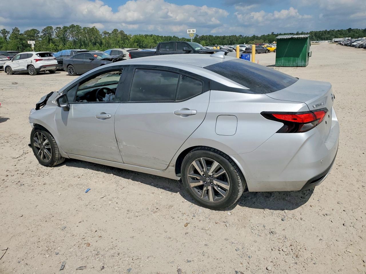 Nissan Versa Sv