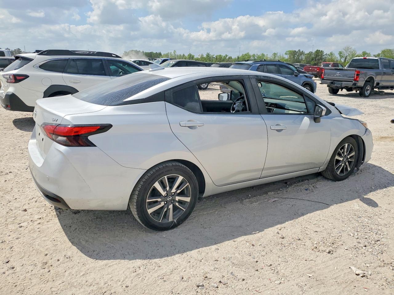 Nissan Versa Sv