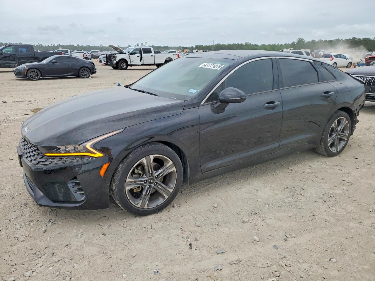 Salvage Kia K5 Image