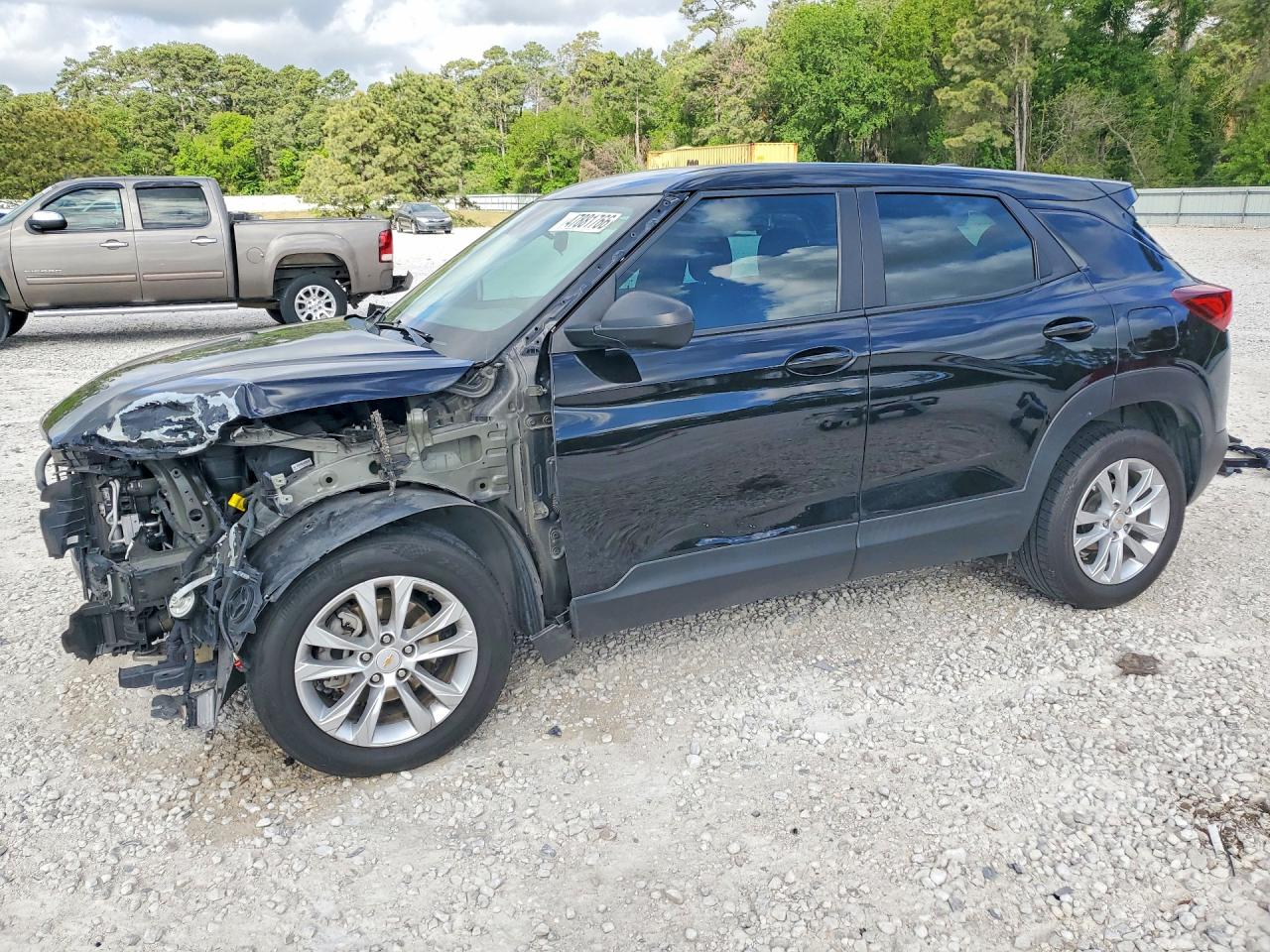 Salvage Chevrolet Trailblazer Image