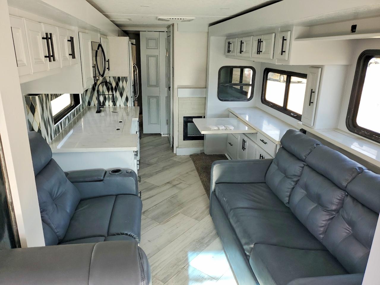 Freightliner Chassis Xc