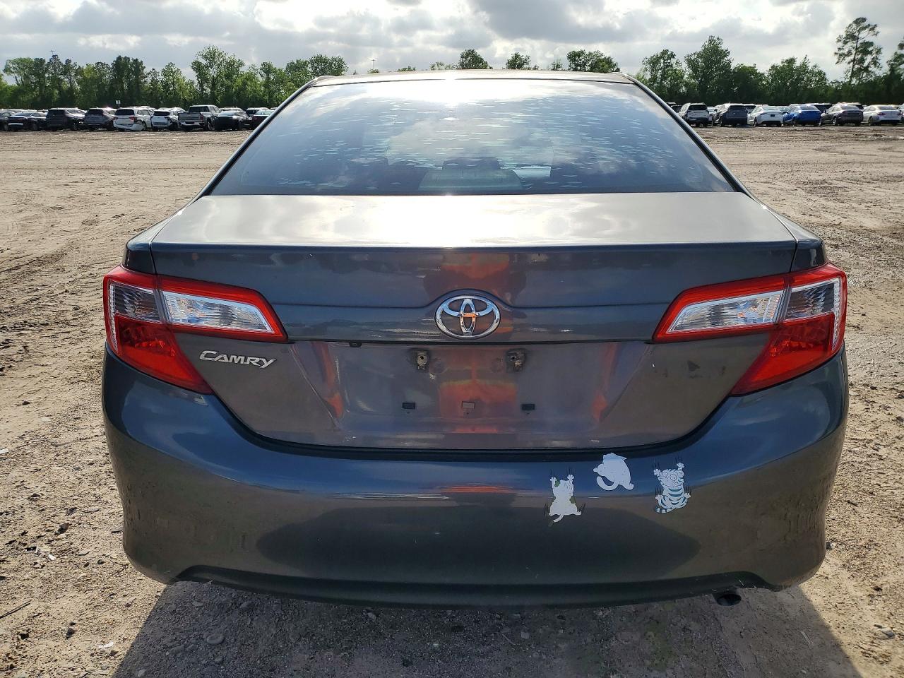 Toyota Camry L