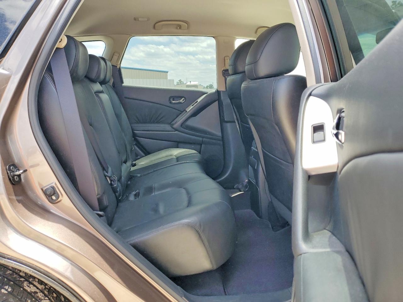 Nissan Murano S