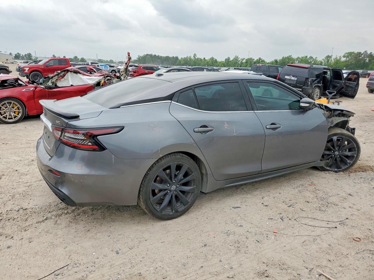 Nissan Maxima Sr