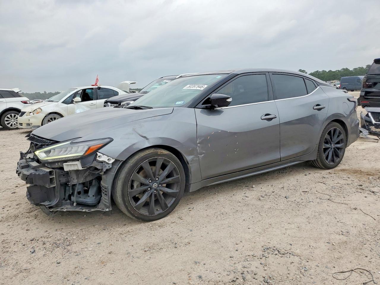 Salvage Nissan Maxima Image