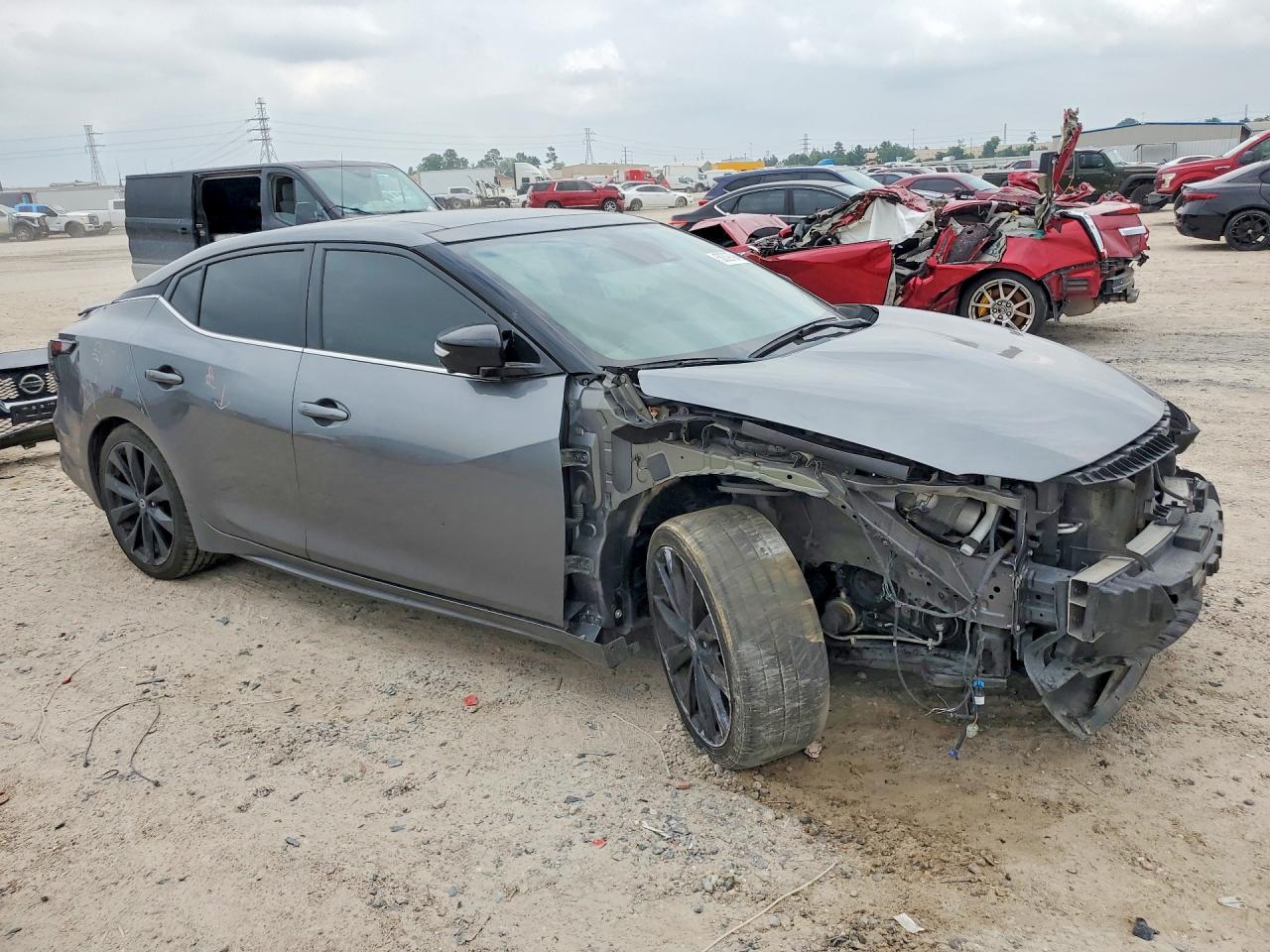 Nissan Maxima Sr