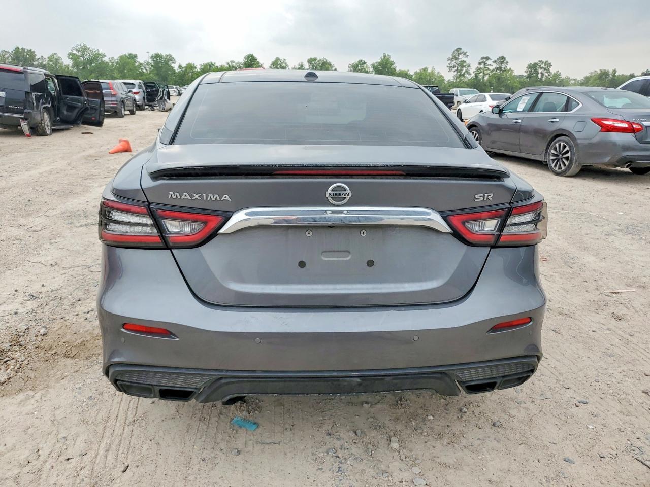 Nissan Maxima Sr