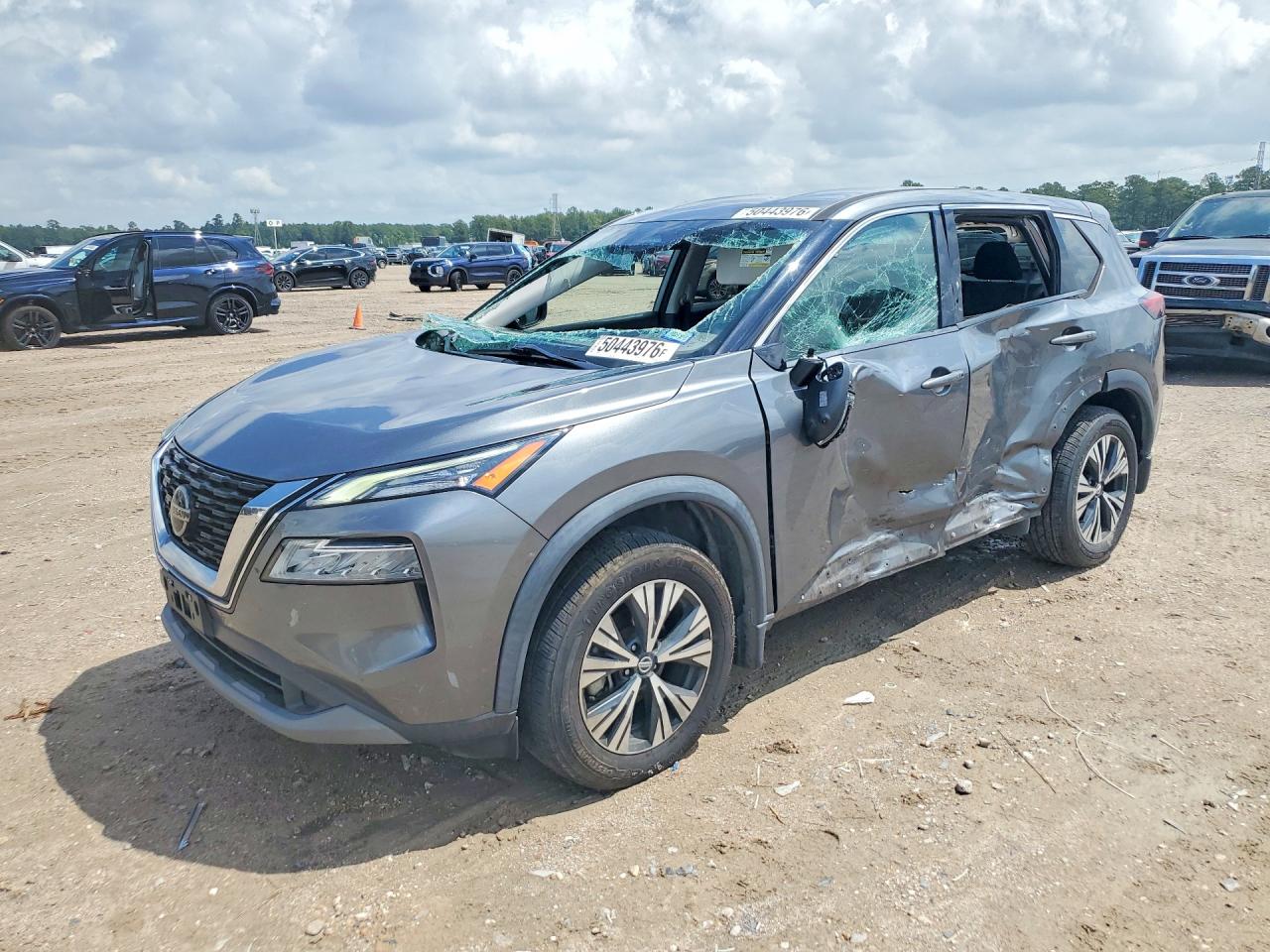 Salvage Nissan Rouge Sl Image