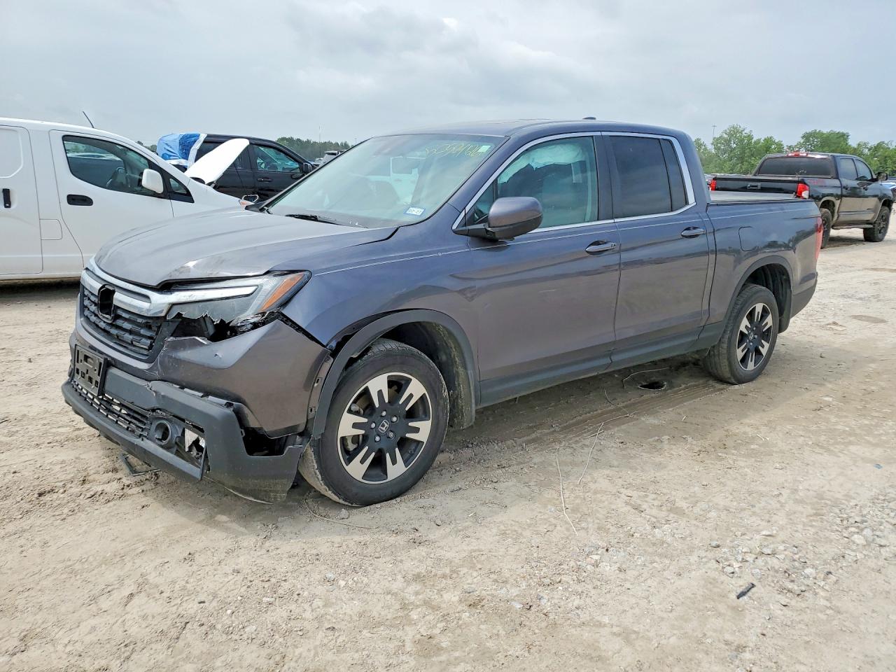 Salvage Honda Ridgeline Image