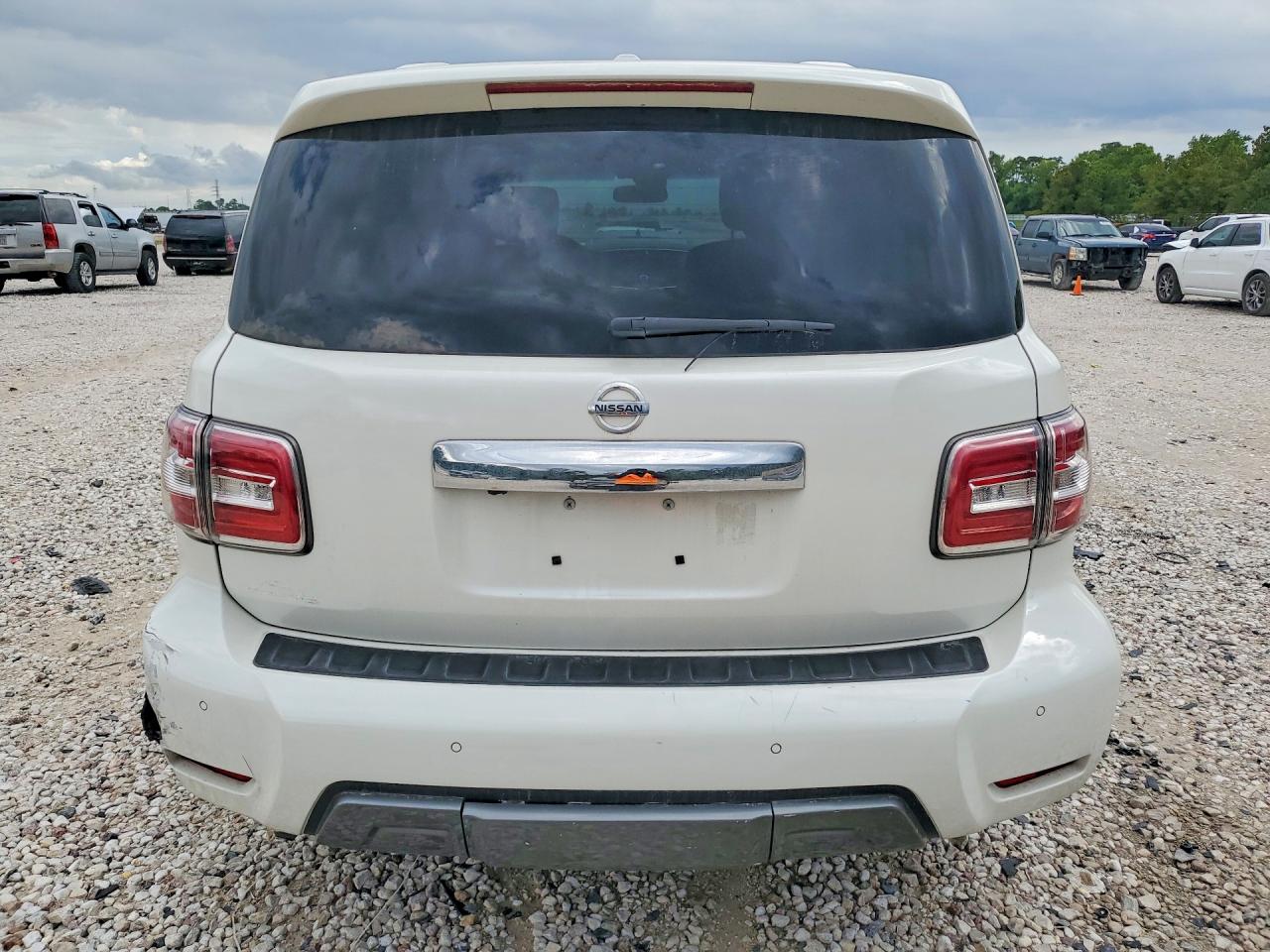 Nissan Armada Platinum