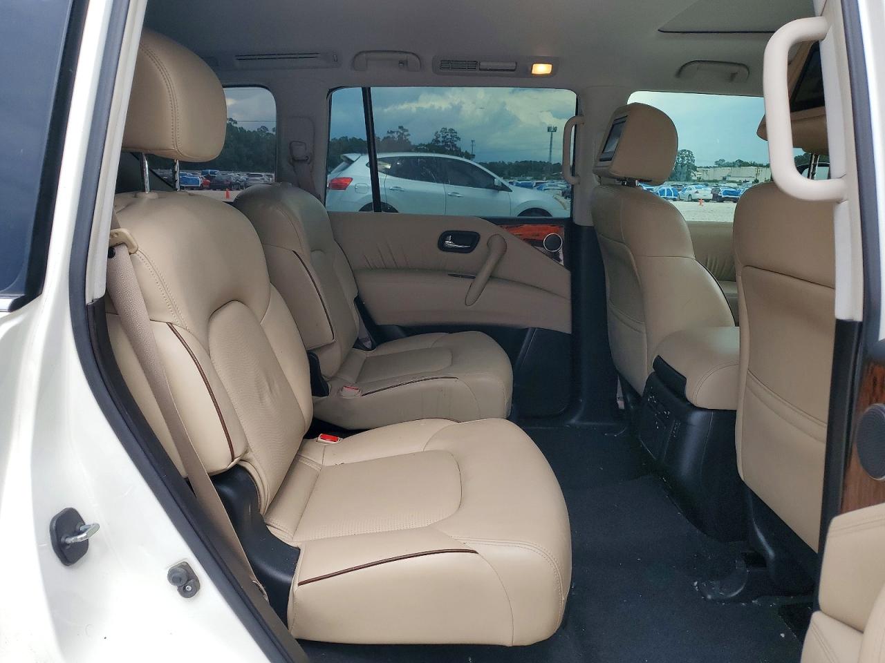 Nissan Armada Platinum