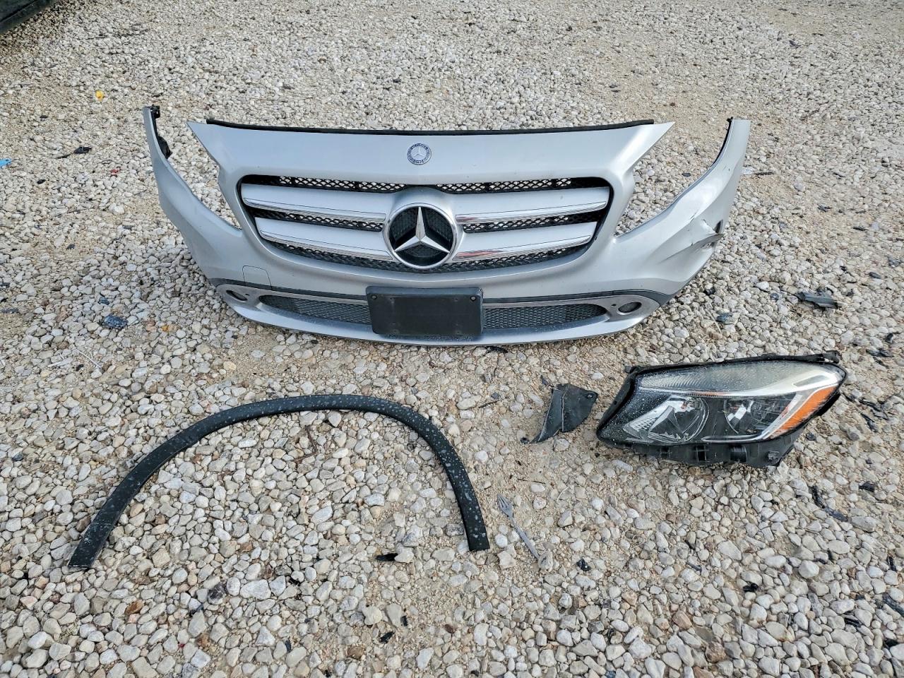Mercedes-Benz GLA 250