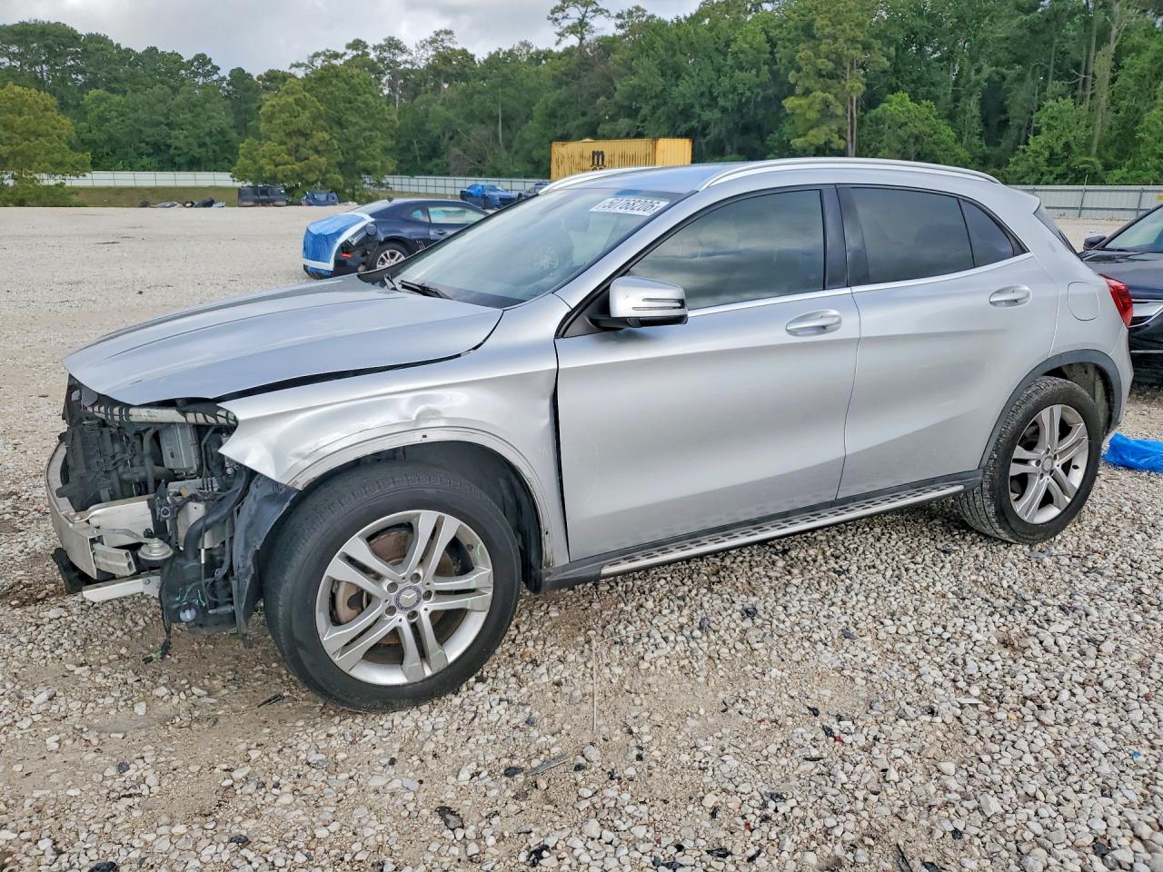 Salvage Mercedes-Benz GLA Image