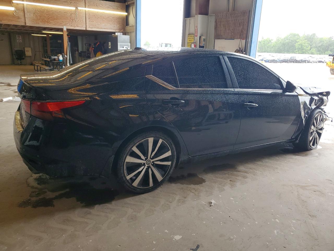 Nissan Altima Sr
