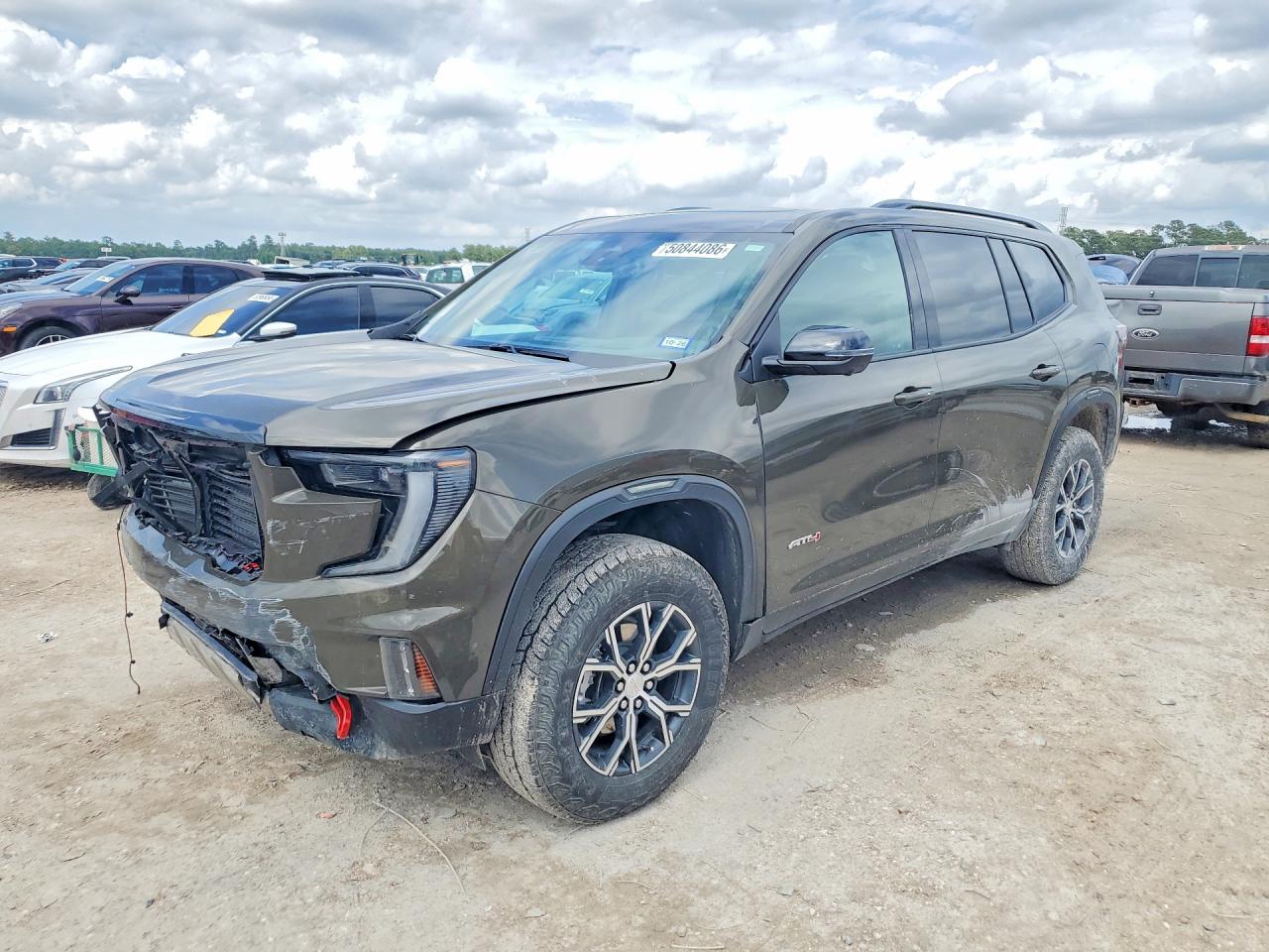 Salvage GMC Acadia Image