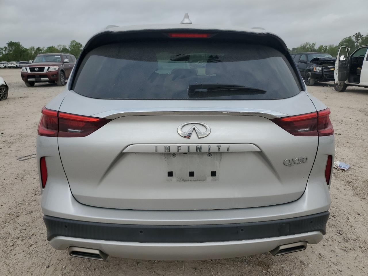 INFINITI Qx Essential