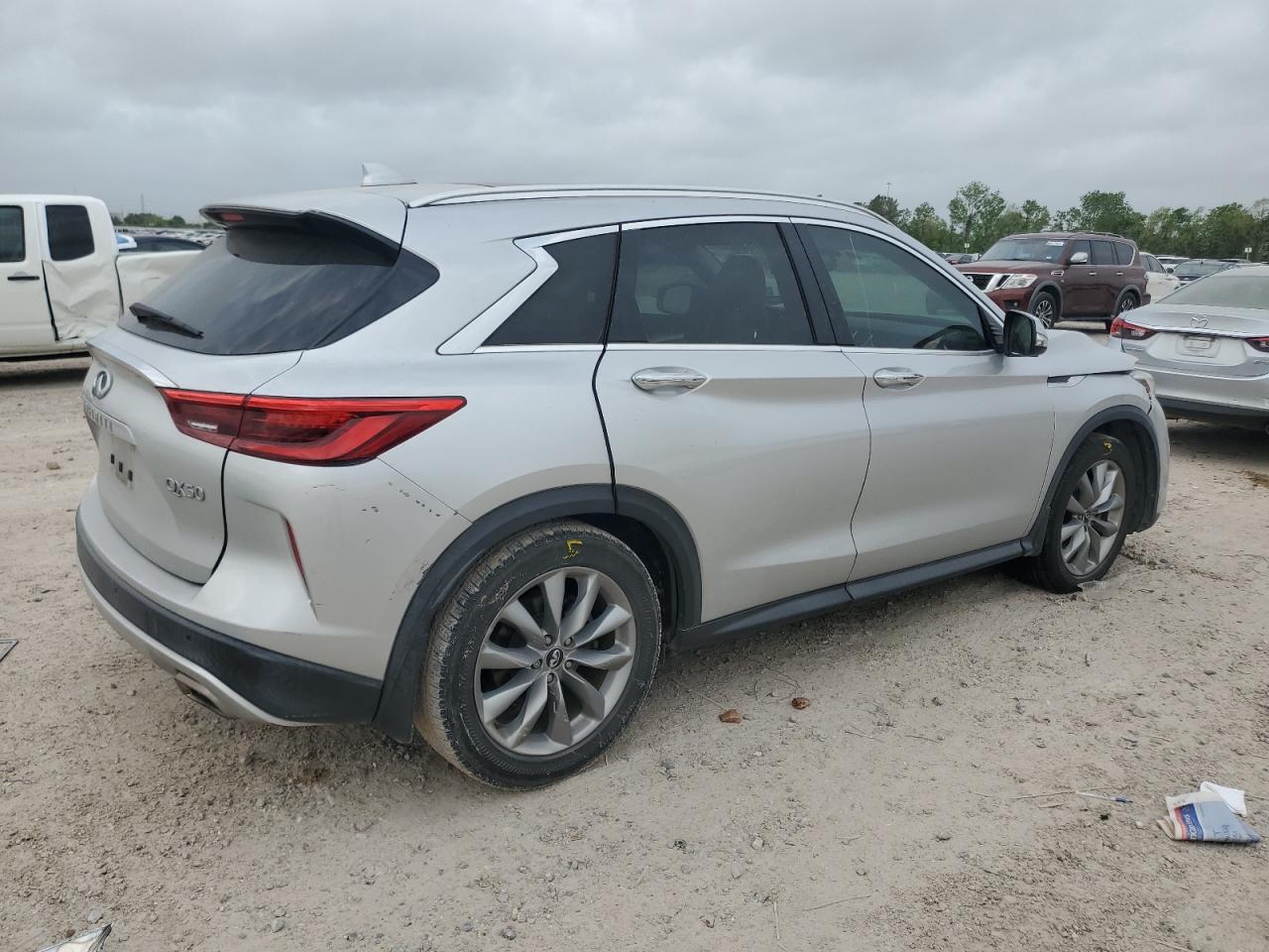 INFINITI Qx Essential