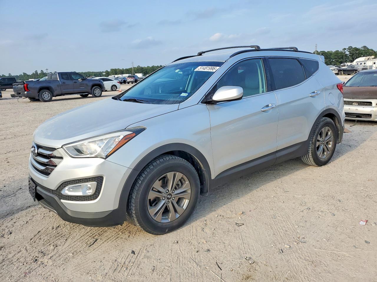 Salvage Hyundai SANTA FE Image
