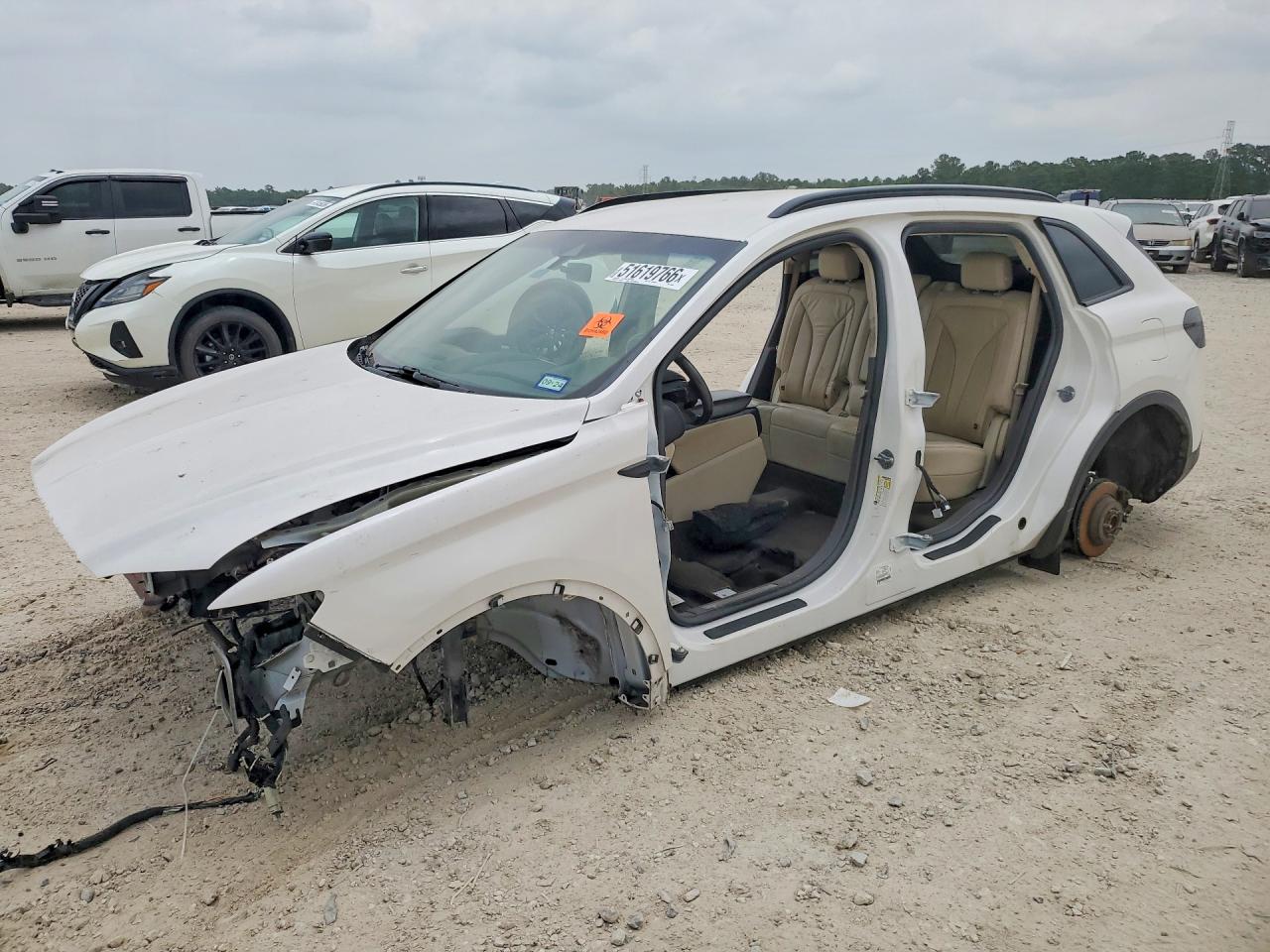 Salvage Lincoln Nautilus Image