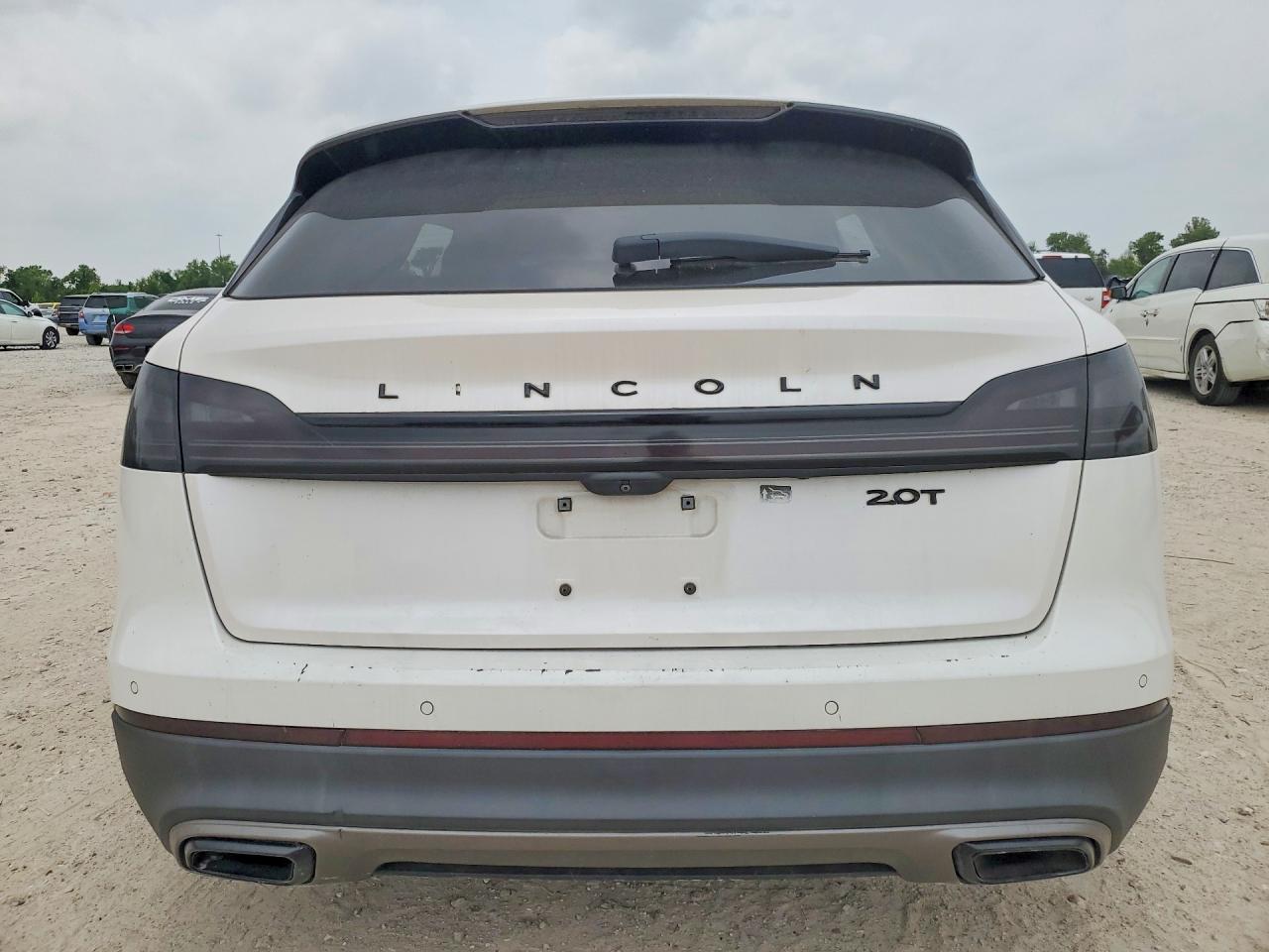 Lincoln Nautilus Select
