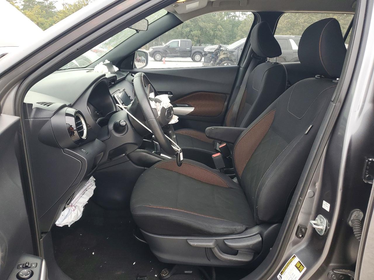 Nissan Kicks Sr