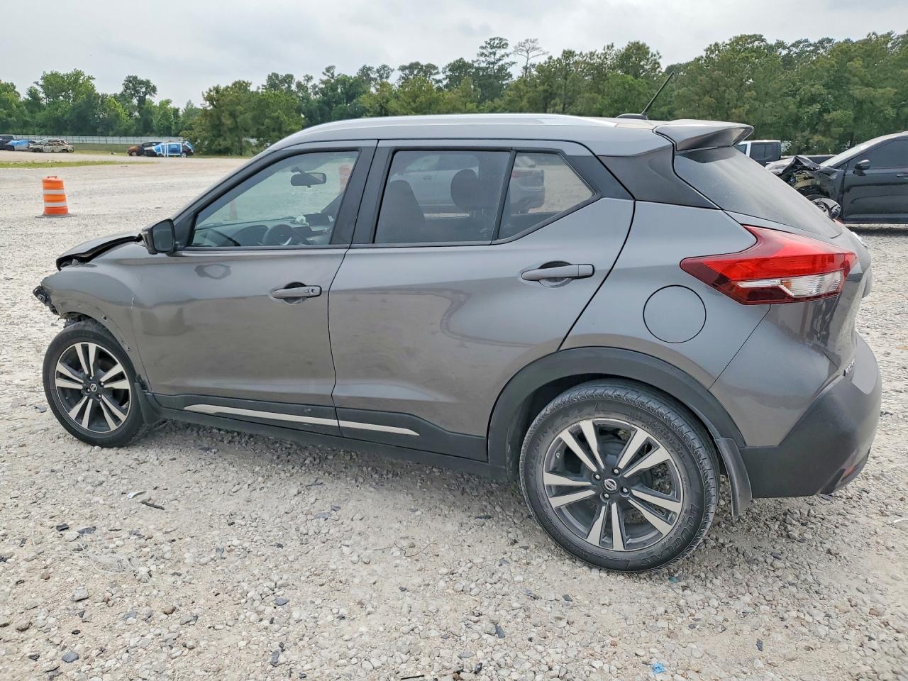 Nissan Kicks Sr