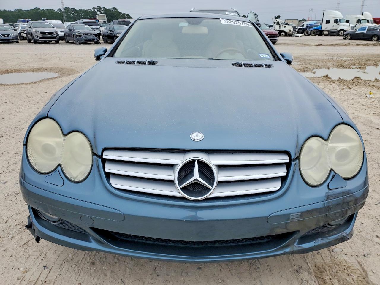 Mercedes-Benz S-Class 550