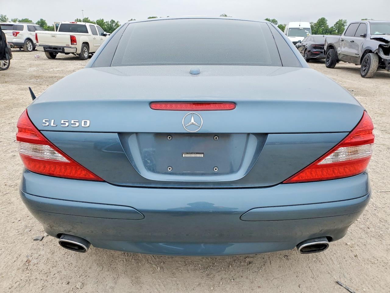 Mercedes-Benz S-Class 550