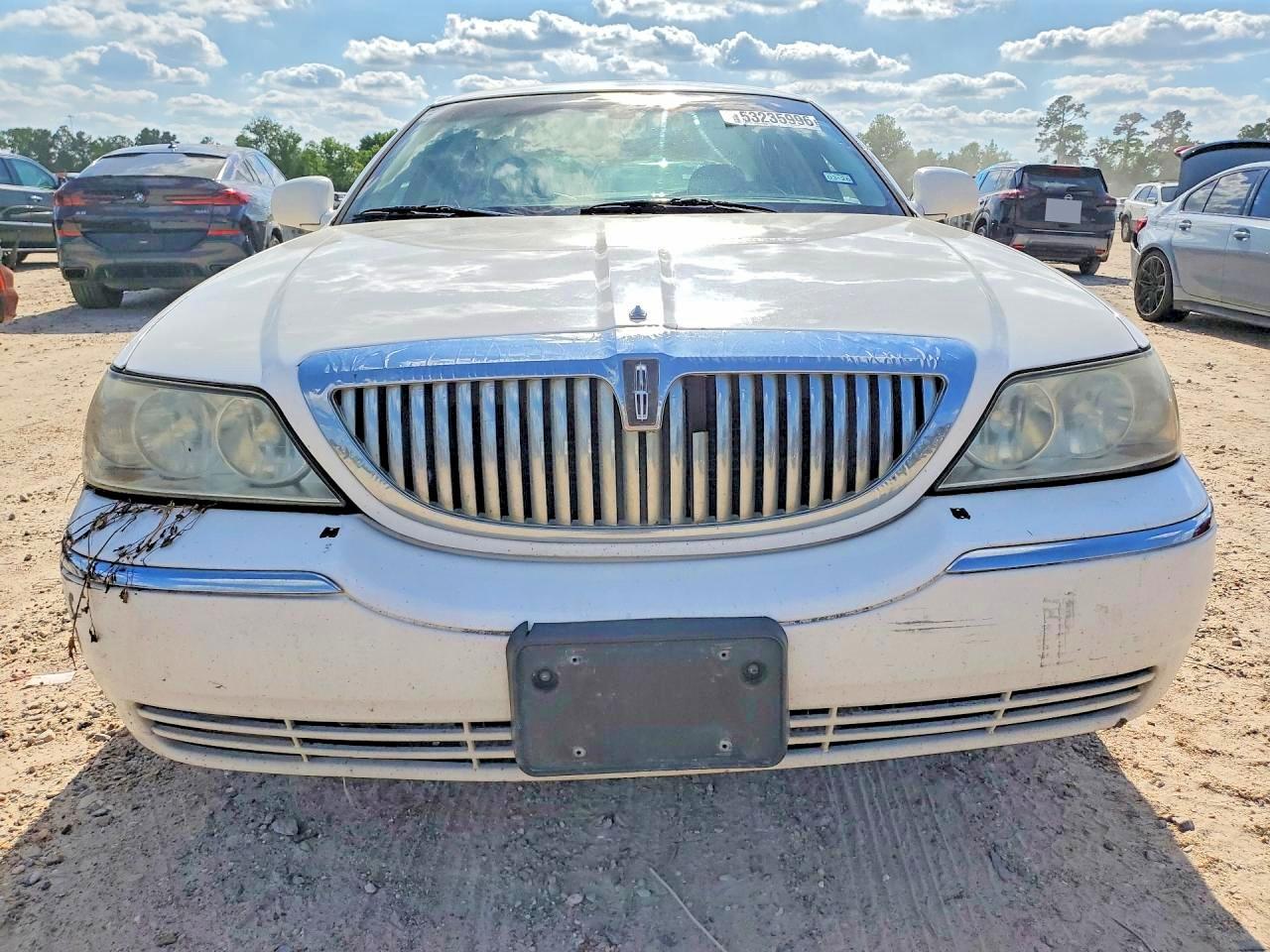 Lincoln Towncar