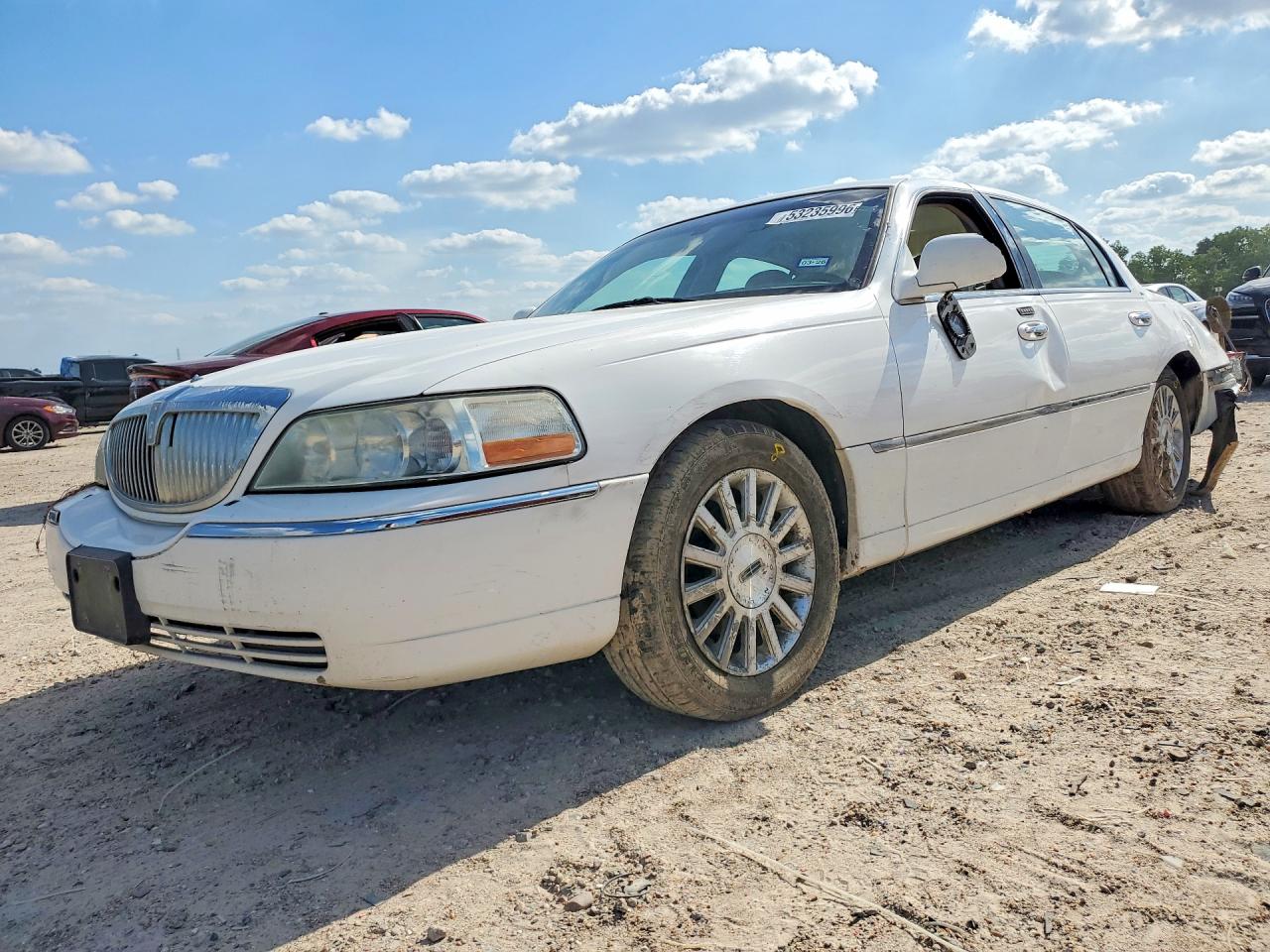 Salvage Lincoln Towncar Image